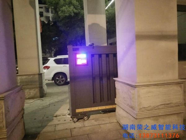 長(zhǎng)沙伸縮門,長(zhǎng)沙電動(dòng)門,長(zhǎng)沙電動(dòng)伸縮門,長(zhǎng)沙伸縮門,長(zhǎng)沙電動(dòng)伸縮門廠