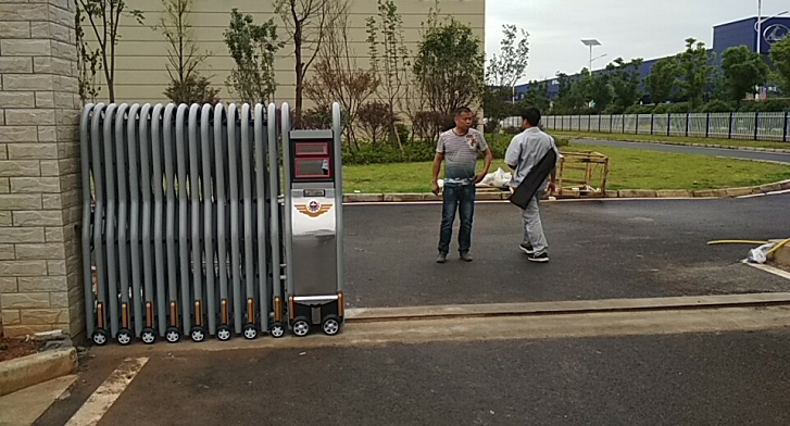 長沙伸縮門,長沙電動(dòng)門,長沙電動(dòng)伸縮門,長沙伸縮門,長沙電動(dòng)伸縮門廠 長沙伸縮門,長沙電動(dòng)門,長沙電動(dòng)伸縮門,長沙伸縮門,長沙電動(dòng)伸縮門廠